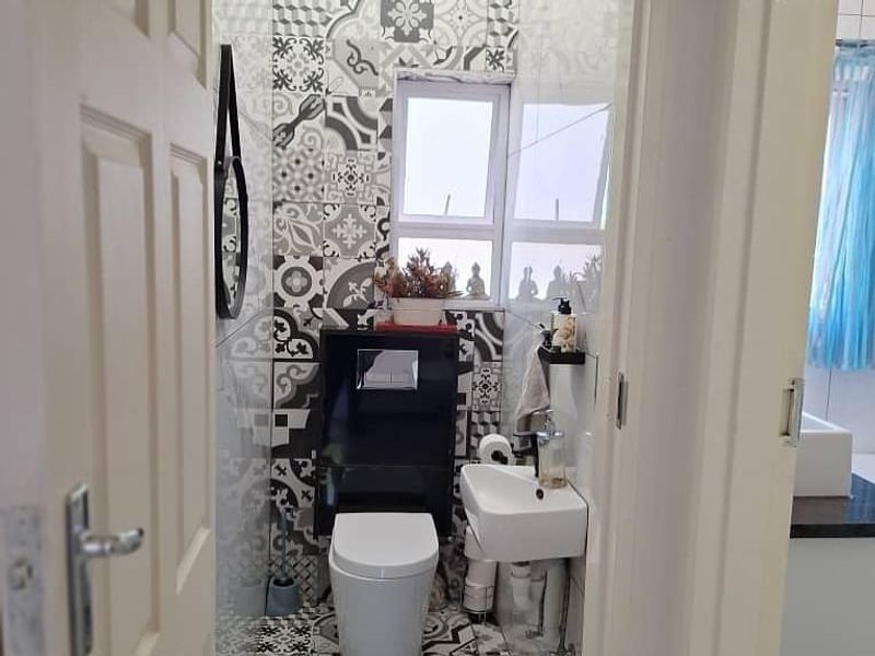 Eros- For Sale- N$4 400 000 - Photo 9