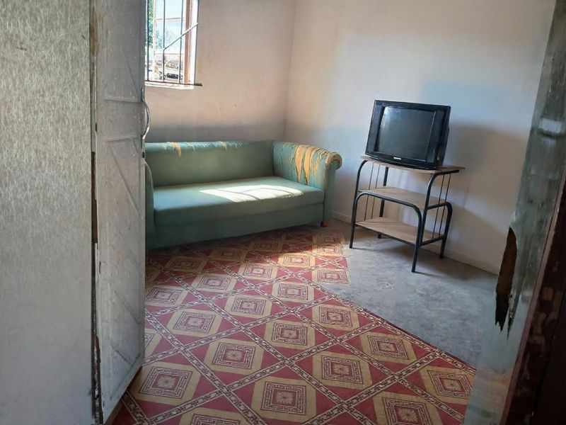 Charming Investment Opportunity: 2-Bedroom Home in Birchwood Park, Pinetown! - Photo 3