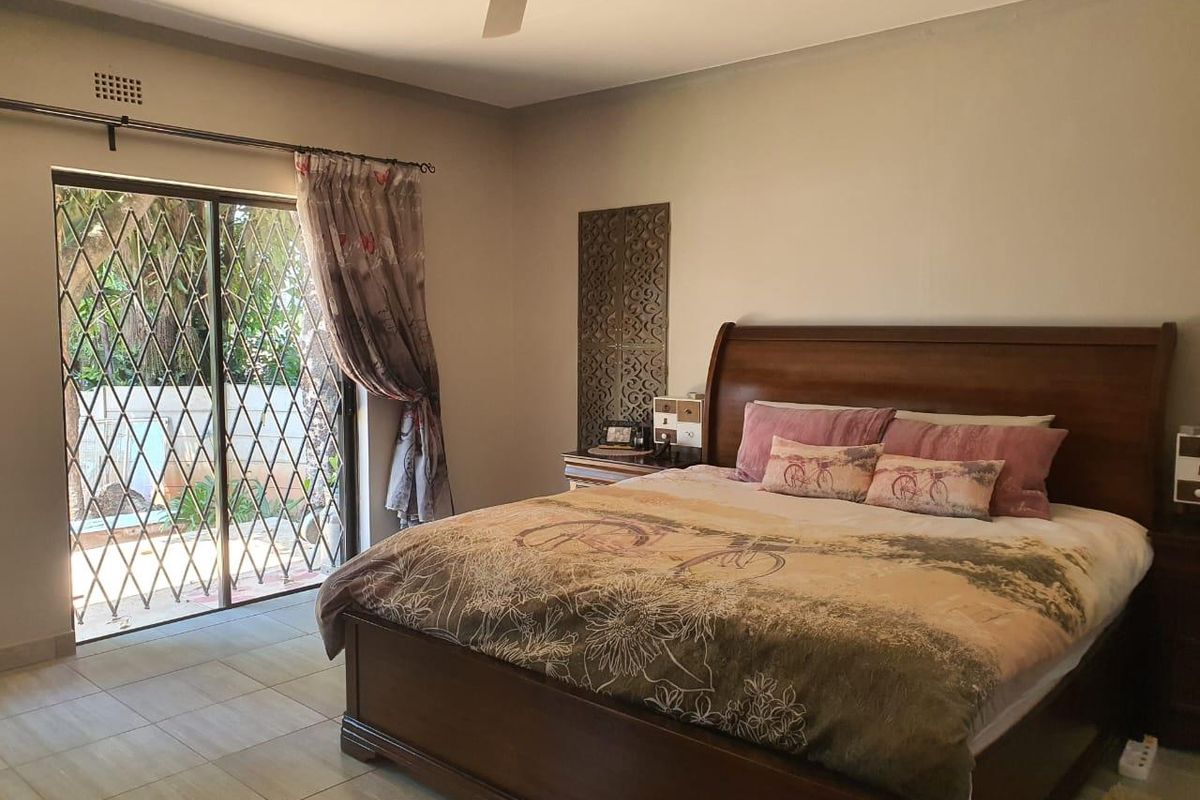 EXCLUSIVE MANDATE - Your Income-Generating Oasis in Aqua Park Awaits! - Photo 3