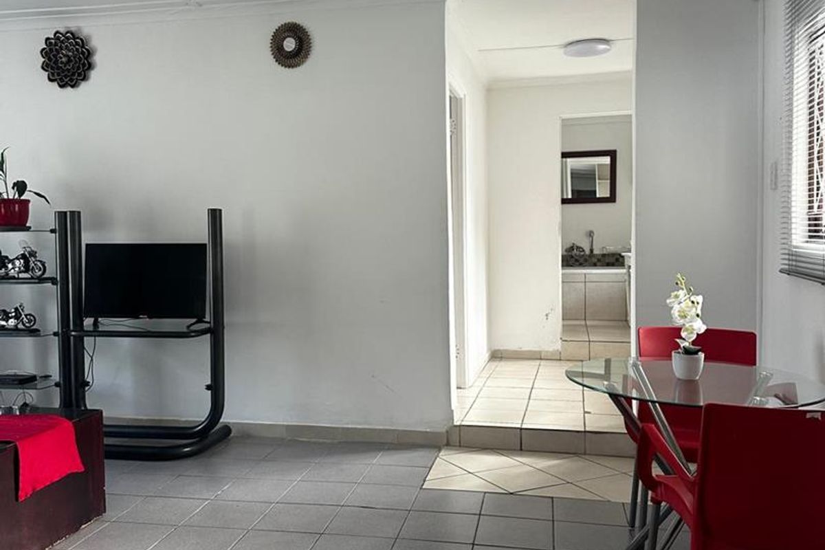 Comfortable One-Bedroom Cottage to Rent in Meer En See - Photo 5