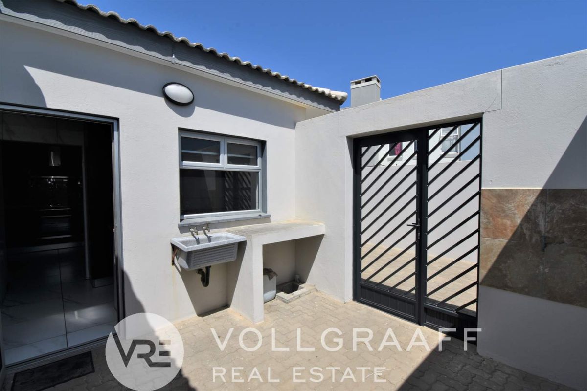 Spacious Family Home To Rent - Available 1 August 2026 - Photo 4