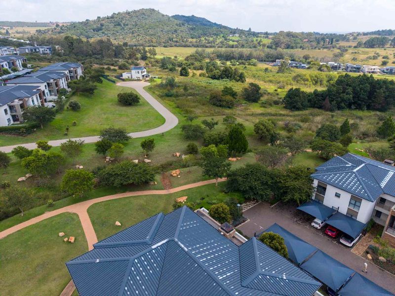 This Isn’t Typical Apartment Living — And It Shows - Photo 3