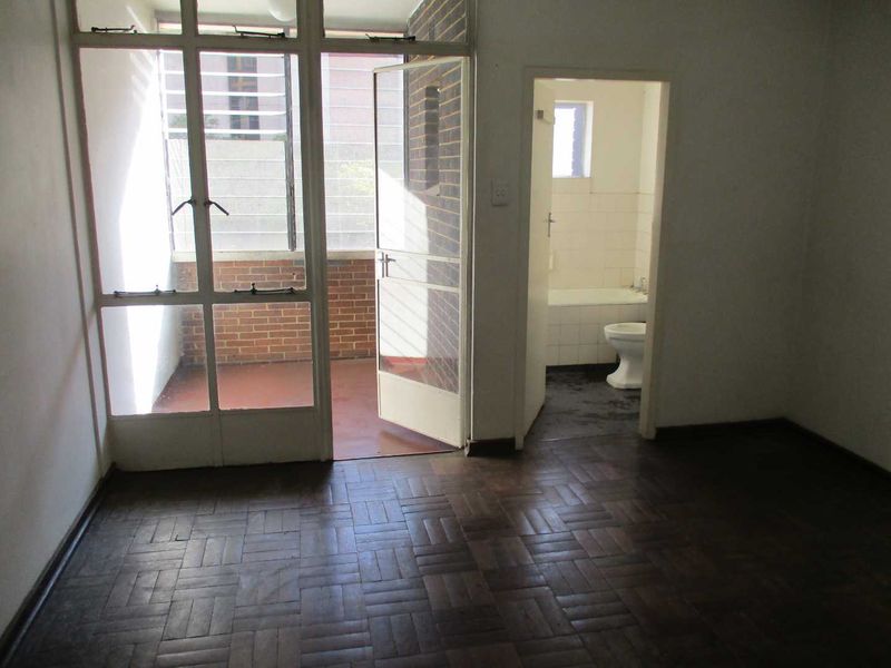 BACHELOR FLAT TO RENT IN PRETORIA CENTRAL - Photo 8