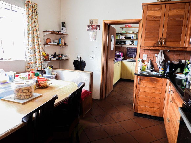 Central home with lots of space - Photo 7