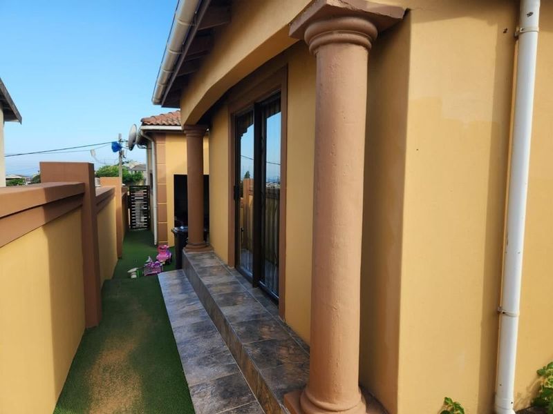 Two-Bedroom Home in Lower Illovo - Comfortable Family Living - Photo 3