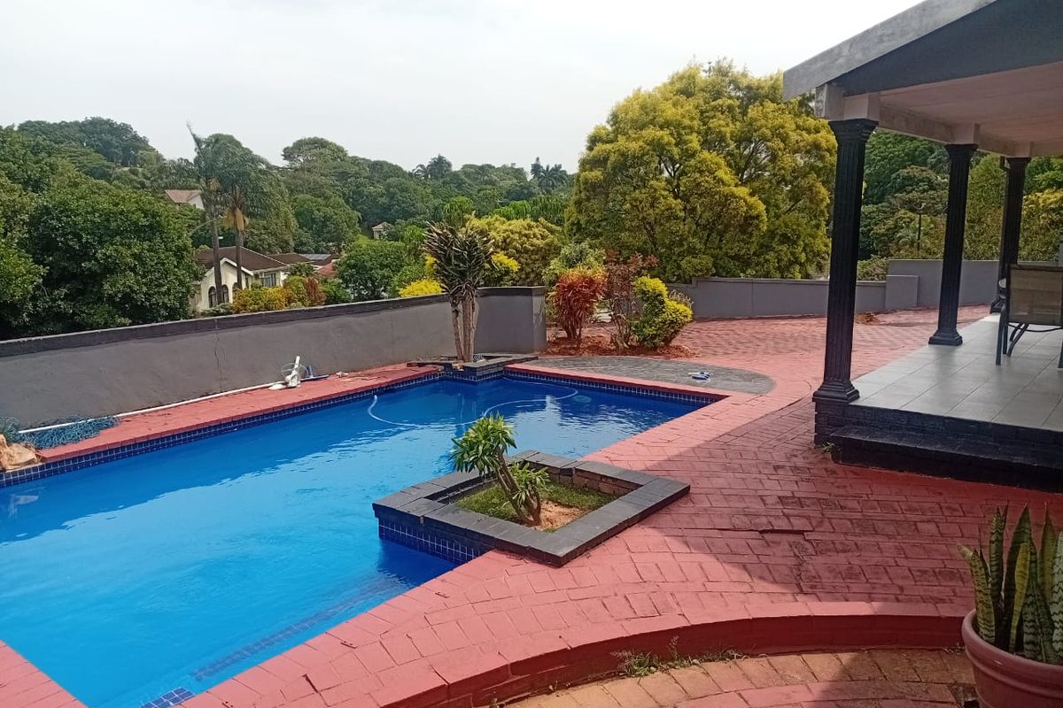 3 bedroom home with staff quarters for sale in Glen Hills - Photo 2