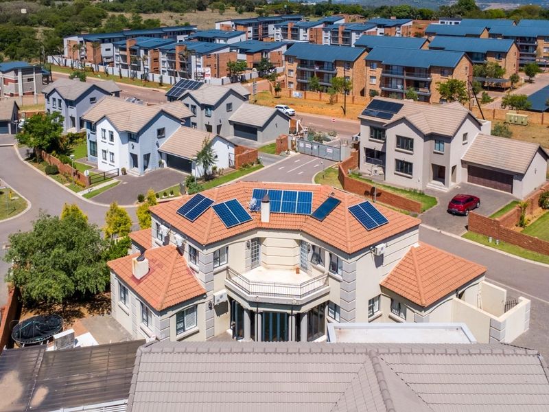 4 Bedroom For Sale , - Photo 3