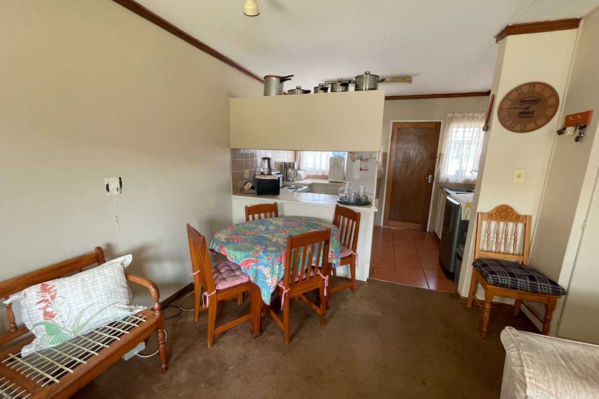 Pristine 2-Bedroom Townhouse in a Peaceful Complex - Photo 3