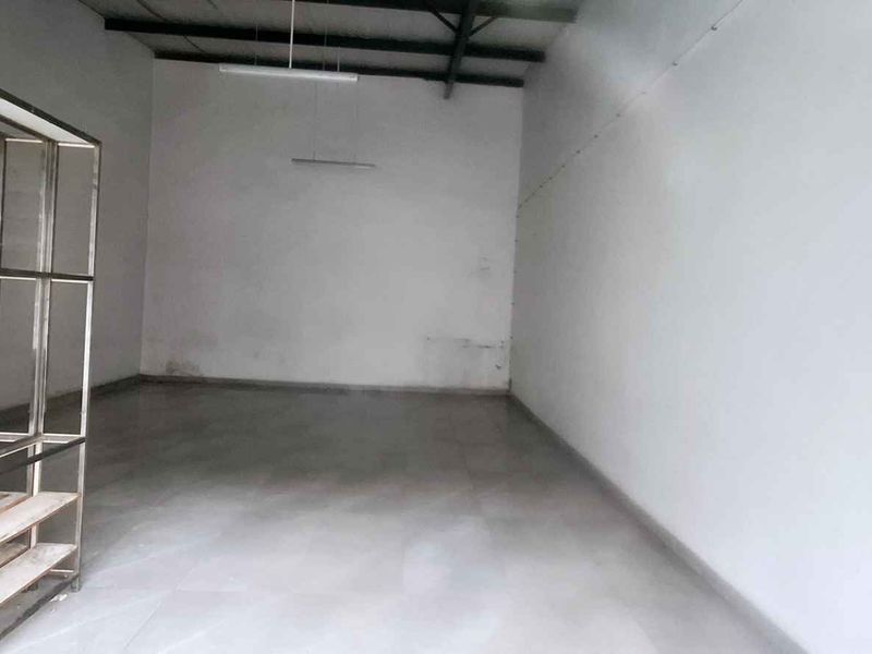 **Prime Business Premises Available in Durban's Central Business District** - Photo 10