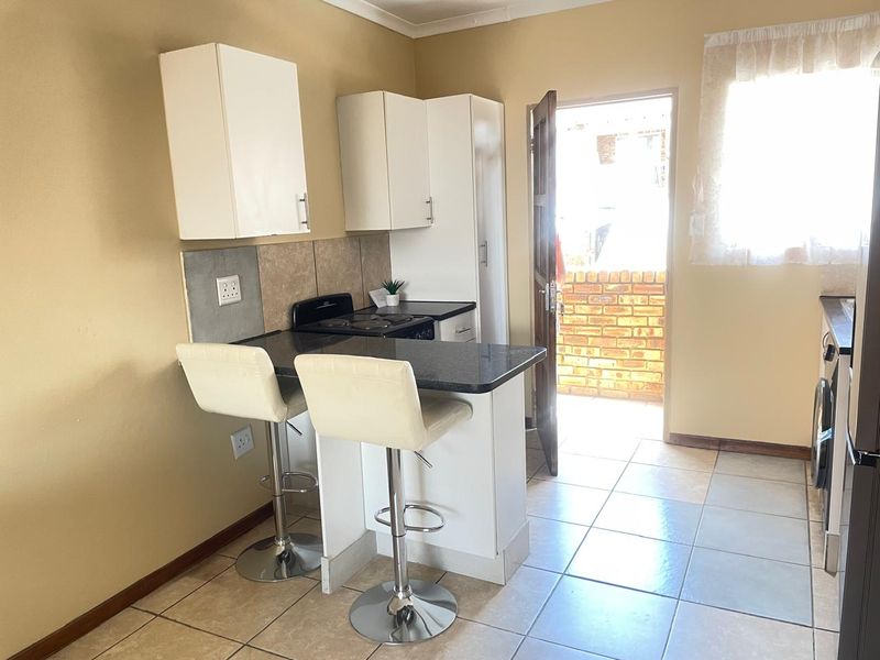 Charming 2-Bedroom Home in Germiston, Elandspark - Photo 5