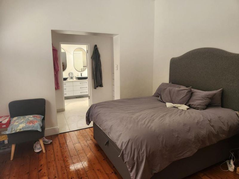 Character, Comfort & Modern Convenience in the Heart of Kensington - Photo 4