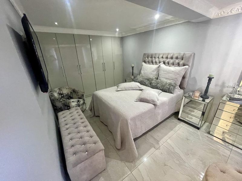 Hendra - Charming 1 Bedroom Flatlet in Prime La Lucia Location - Photo 3