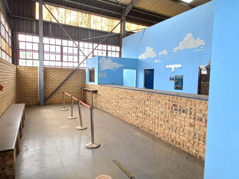 7,727m2 Industrial Warehouse To Let in Meadowdale - Photo 6
