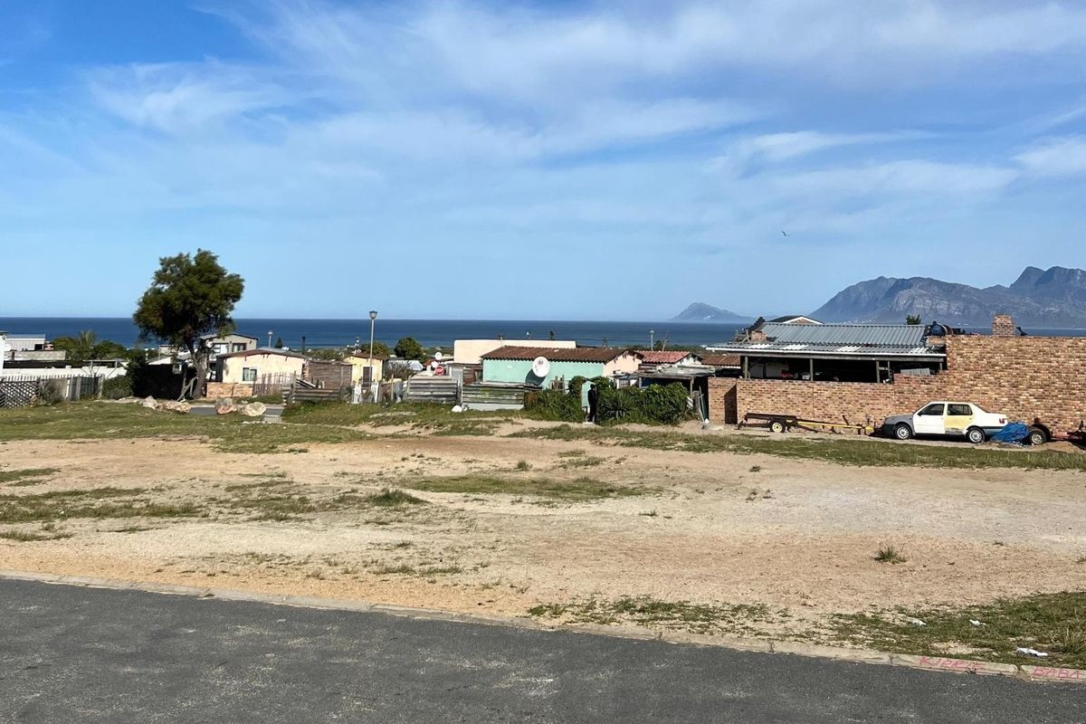 Unfinished Hawston Home: Your Coastal Customisation Opportunity - Photo 4