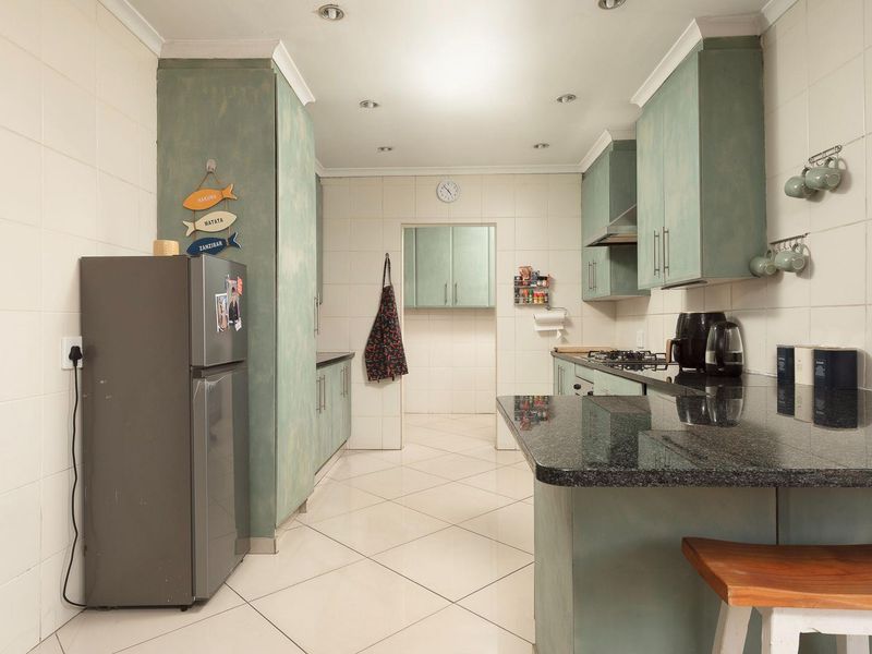 Modern Cluster in Raceview - Photo 7