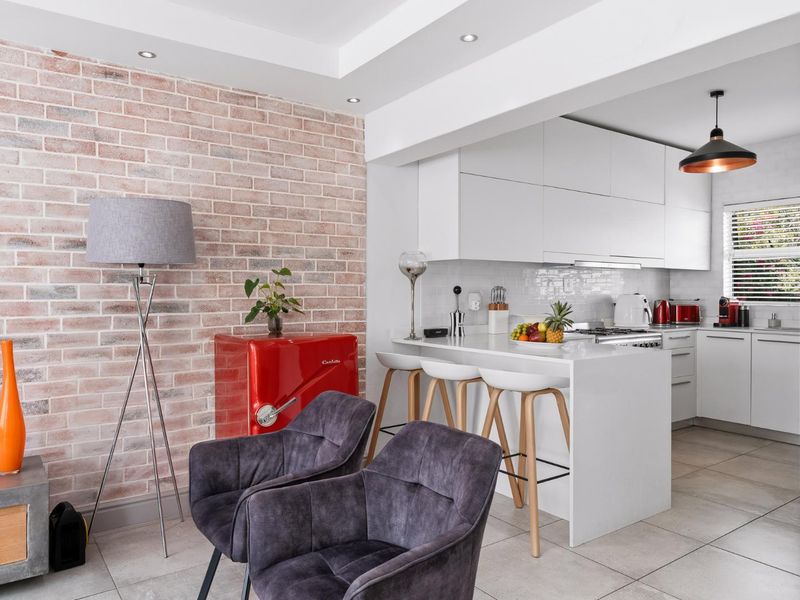 2 BEDROOM APARTMENT – A PLACE TO CALL HOME - Photo 9