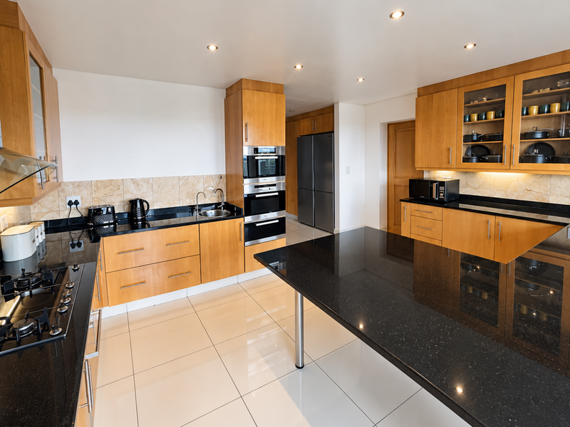 4 Bed Fully Furnished Penthouse for Rent in Morningside - Photo 9