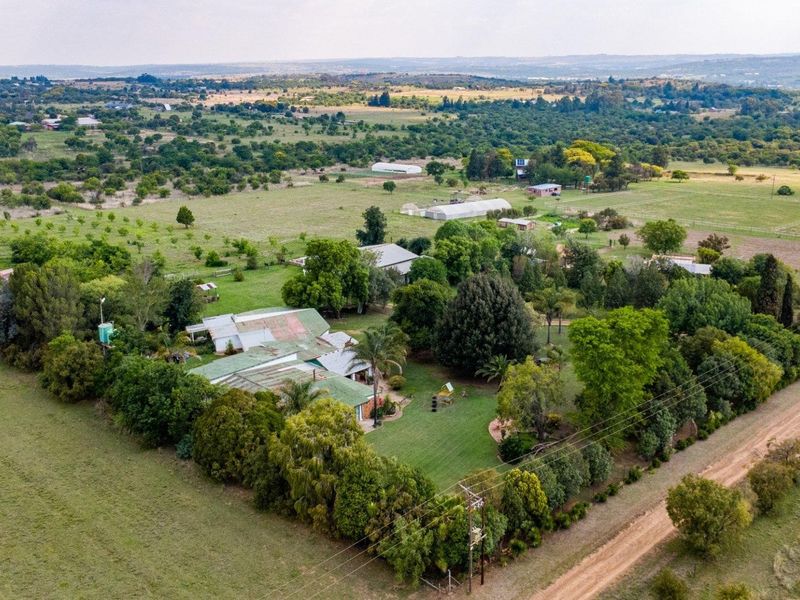 Country Life Bliss in Boschkop: A 4.2 Hectare Pecan Nut Farm Oasis - Photo 3