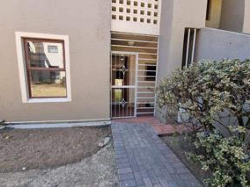 Comfortable lock and go home in the heart of new market park - Photo 4