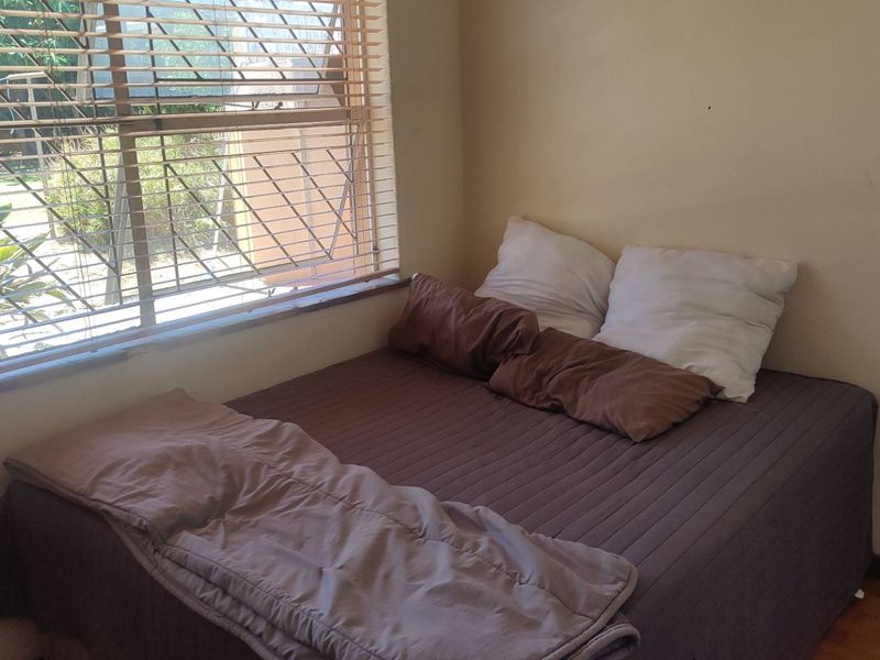Fully Furnished! Shared House! Single Person! - Photo 4