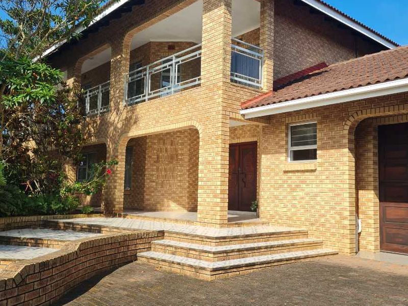 Gorgeous Spacious Family home - Photo 5