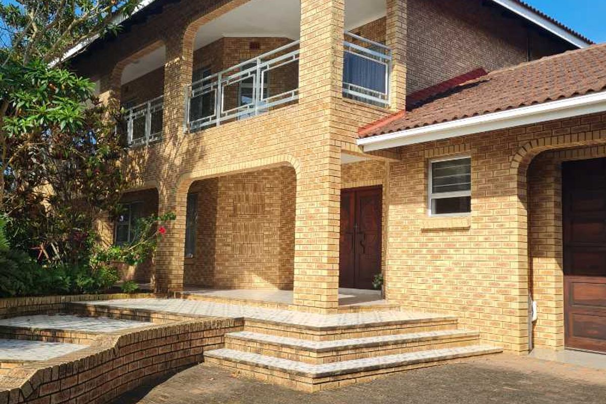 Gorgeous Spacious Family home - Photo 5