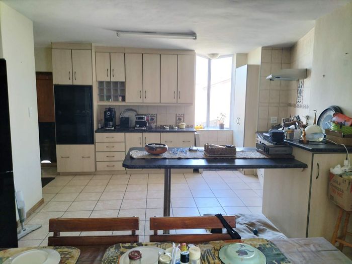 Property #2484554, House For Sale in Fairways Estate