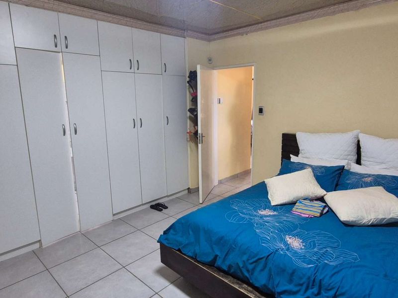 Freestanding Family Home For Sale in Okahandja Extension 8! - Photo 8