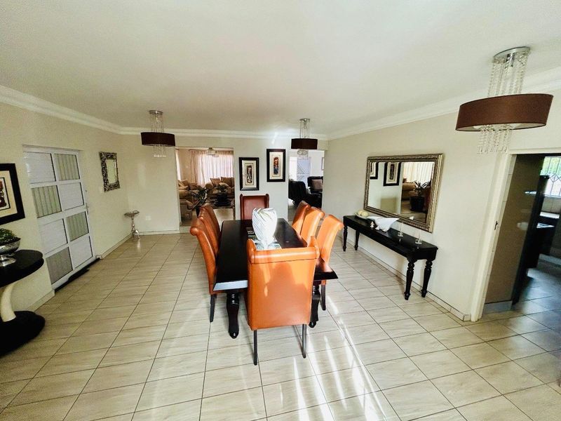 4 Bedroom house with a flatlet. - Photo 6