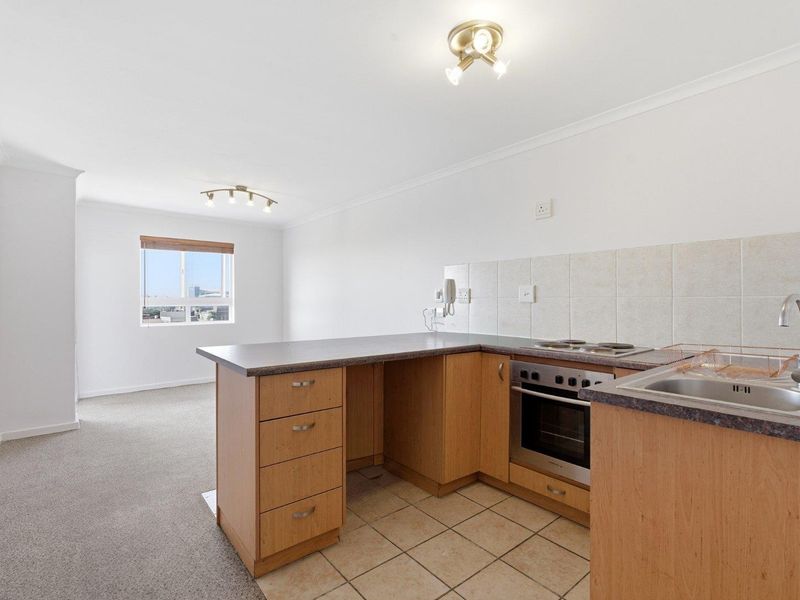 1 Bedroom Apartment in Salt River - UNFURNISHED - Photo 4