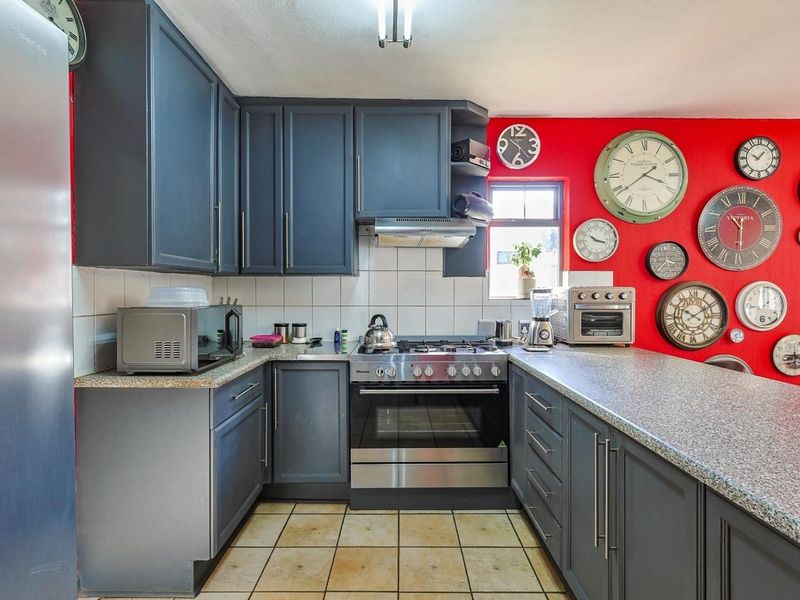 4 Bedroom For Sale , - Photo 10