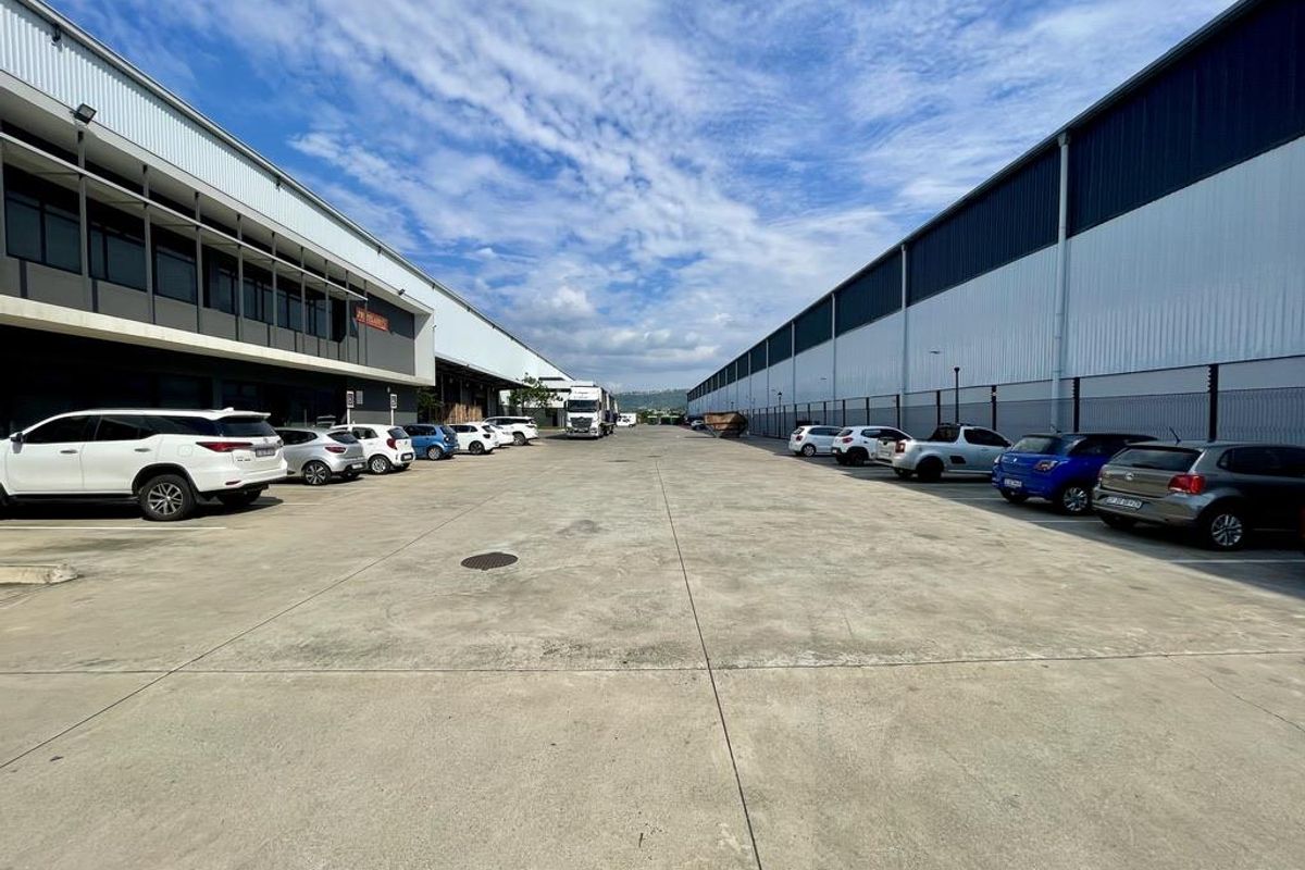 Hendra - High-Capacity Storage & Distribution Facility | Prime Cornubia - Photo 2