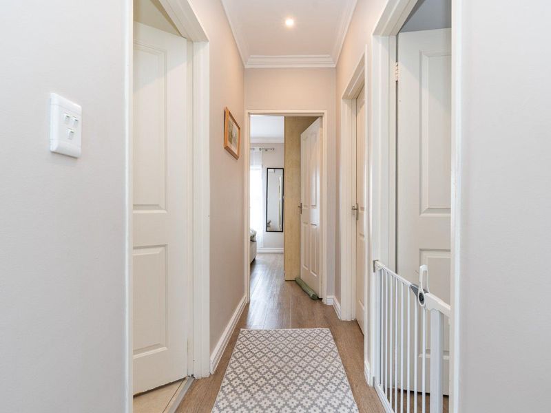 DUPLEX TOWNHOUSE ROYAL ASCOT - Photo 10