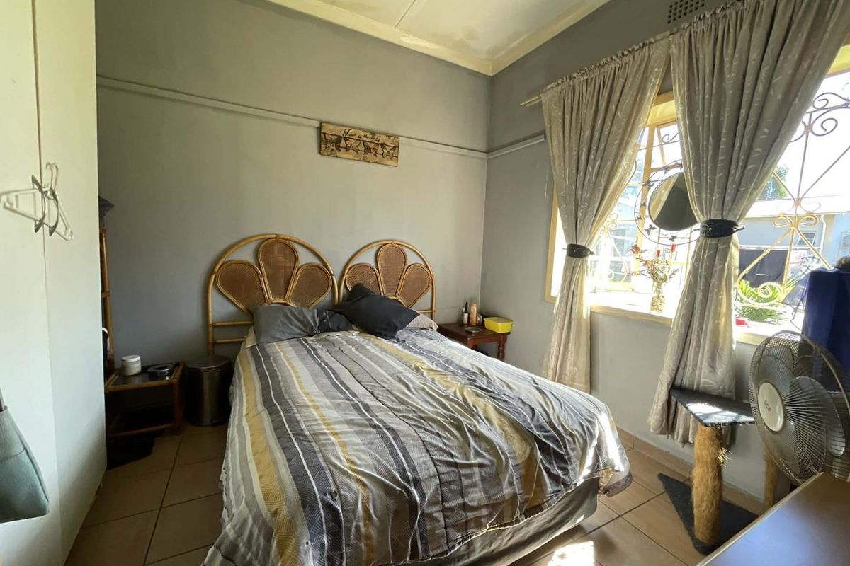 Family Home With 1 Bedroom Garden Cottage - Photo 5