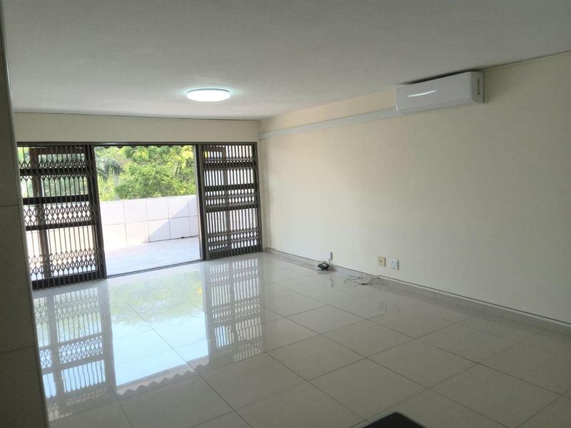 3 Bedroom townhouse with manned security, 2 garages and 1 parking for sale - Photo 3