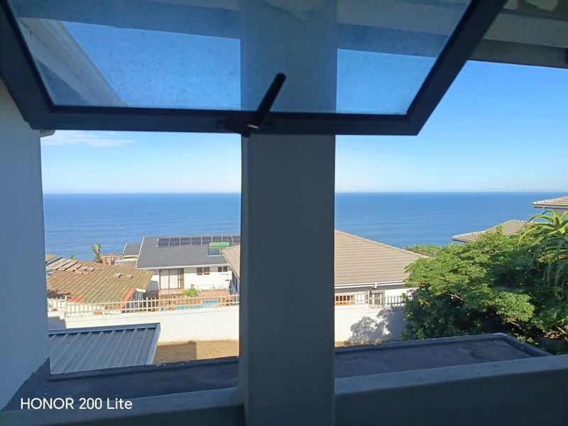 Stunning Family Home with Sea Views - Photo 2
