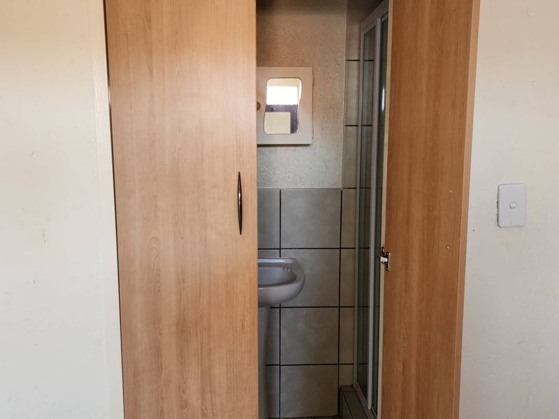 Home Sweet Home in Waterval East - Photo 9