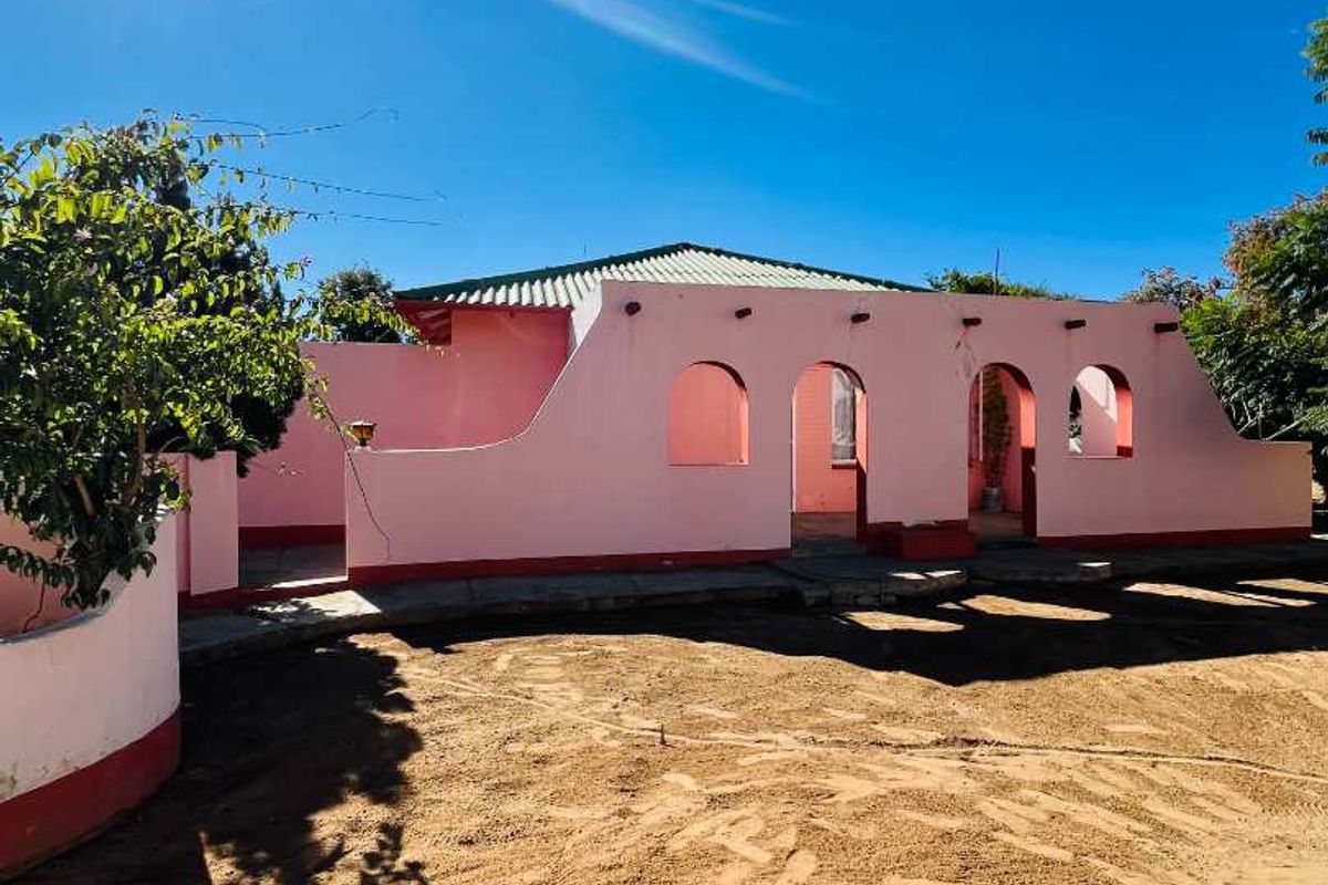 FOR SALE | Business Rezoned Freestanding House – Eros, Windhoek - Photo 2