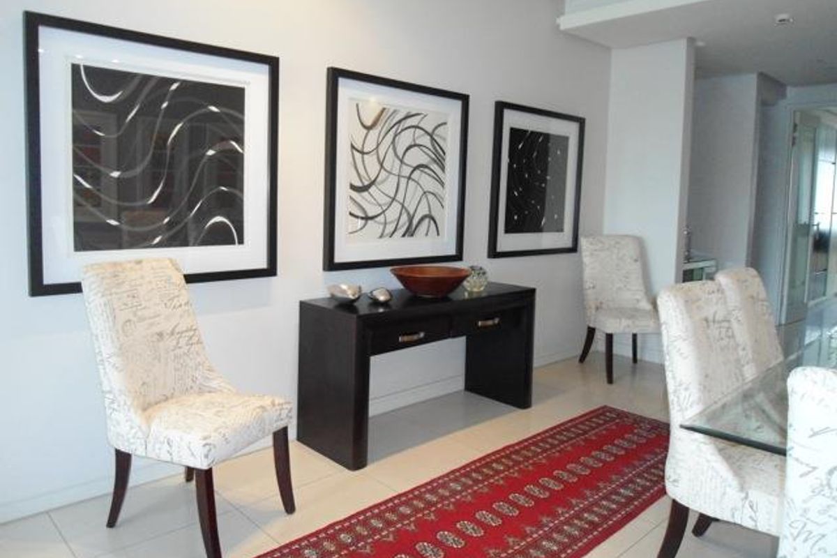 AN EXQUISITE TWO BEDROOM FURNISHED APARTMENT - Photo 3