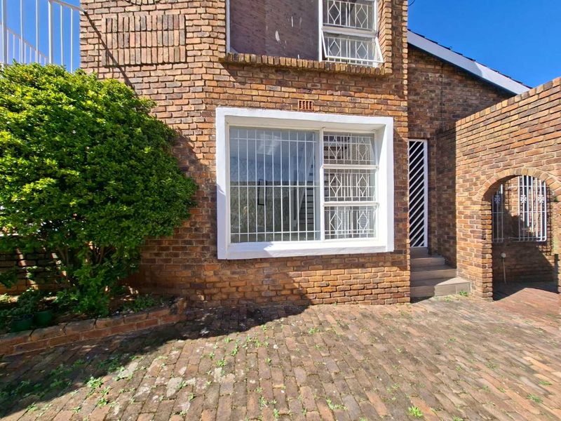 3 Bedroom/2 Bathroom Family Home - Photo 9