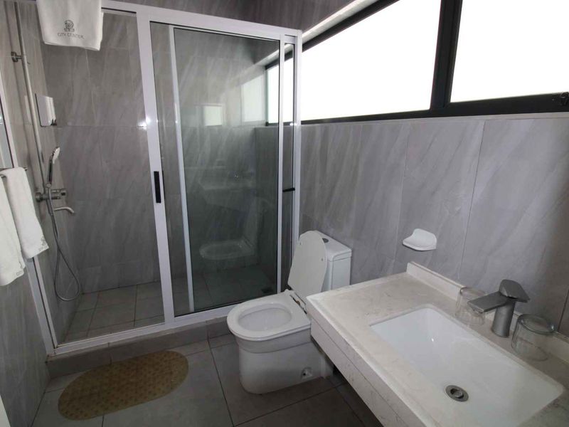 Hotel for sale offering 16 Neat Bachelor and one bedroom self catering Units - Photo 7