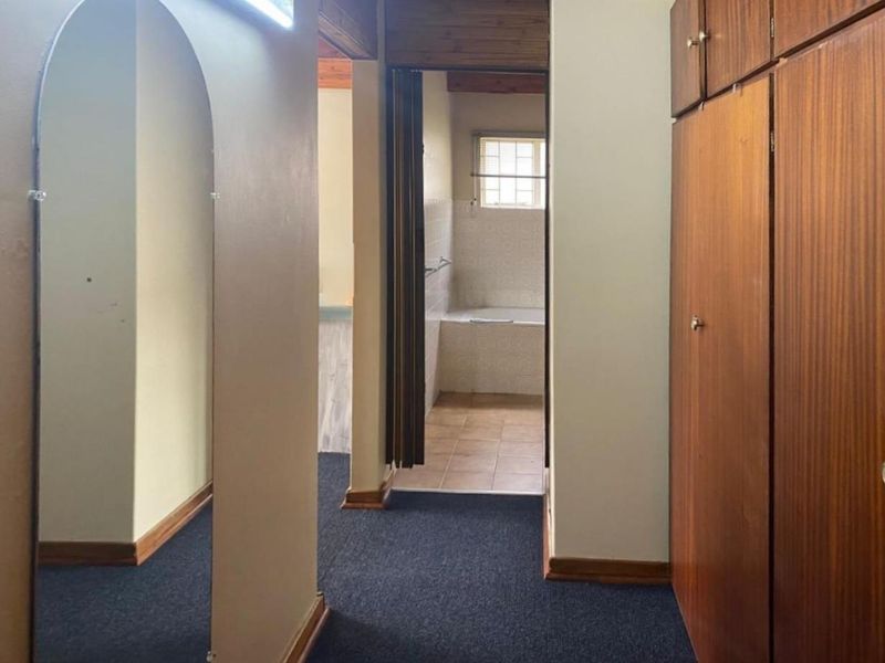 **Captivating Four-Bedroom Home in Ladybrand: Your Dream Lifestyle Awaits!** - Photo 6