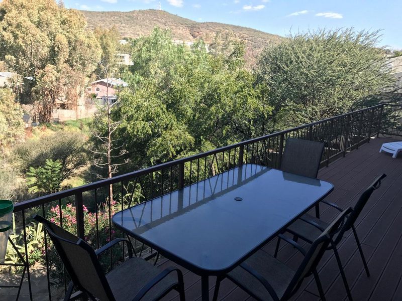 Elegant German-Inspired Residence | Prime Ludwigsdorf Address - Photo 6