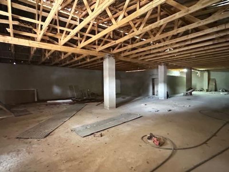 Rare Commercial Opportunity for Sale in the Heart of Valhalla - Photo 5