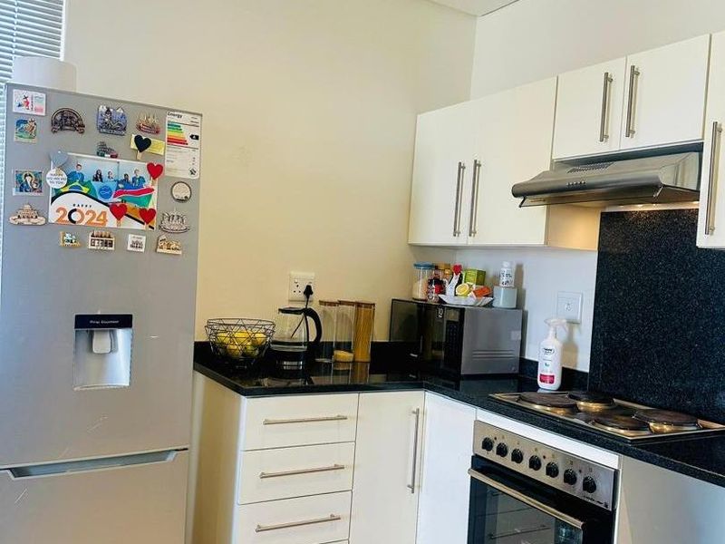 For Sale: Modern Apartment – City Junction, Windhoek - Photo 10