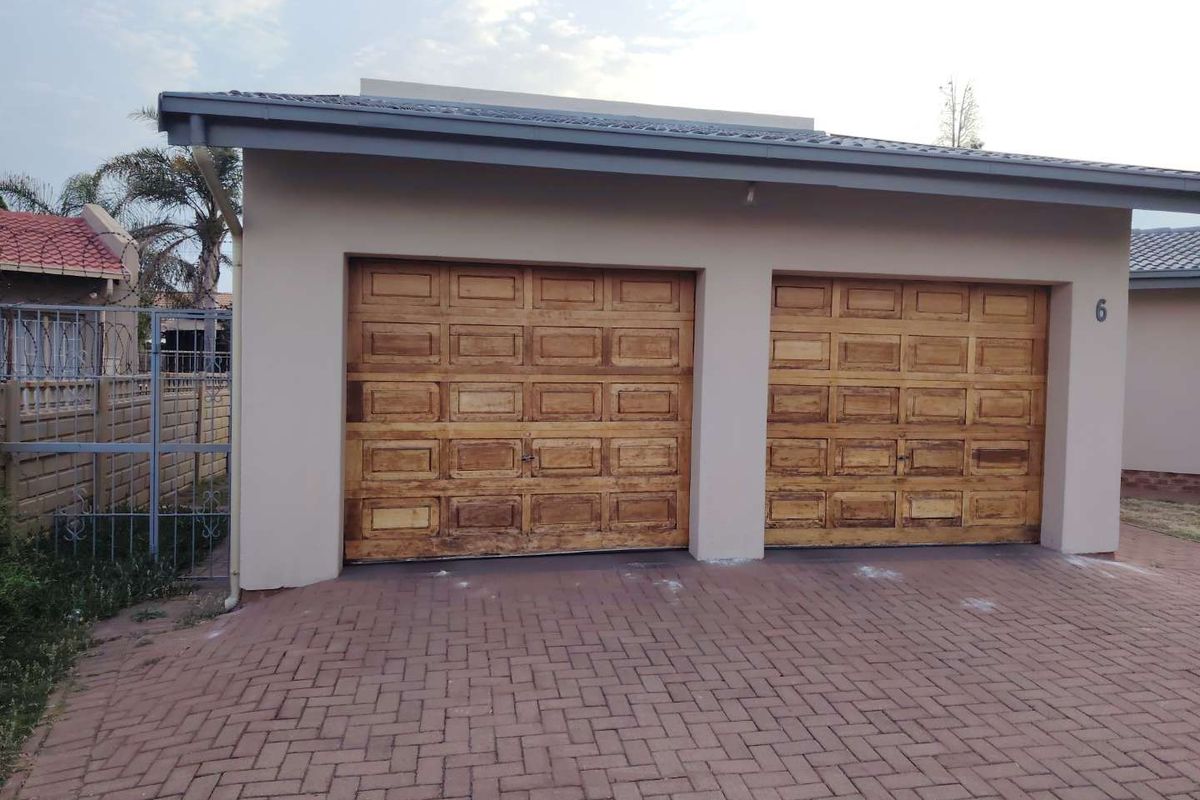 Charming 3-Bedroom Home in Sought-After Boomed-Off Area – Makenzie Park, Benoni - Photo 4