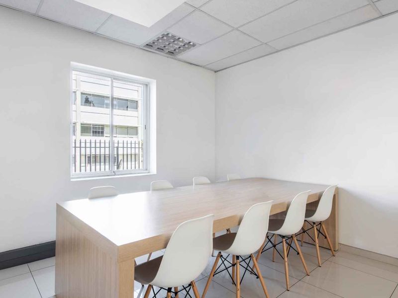 Work in Regus Illovo, Fricker Road or anywhere else in our global network - Photo 5