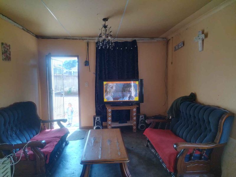 3 bedrooms house for sale in Soshanguve FF - Photo 8