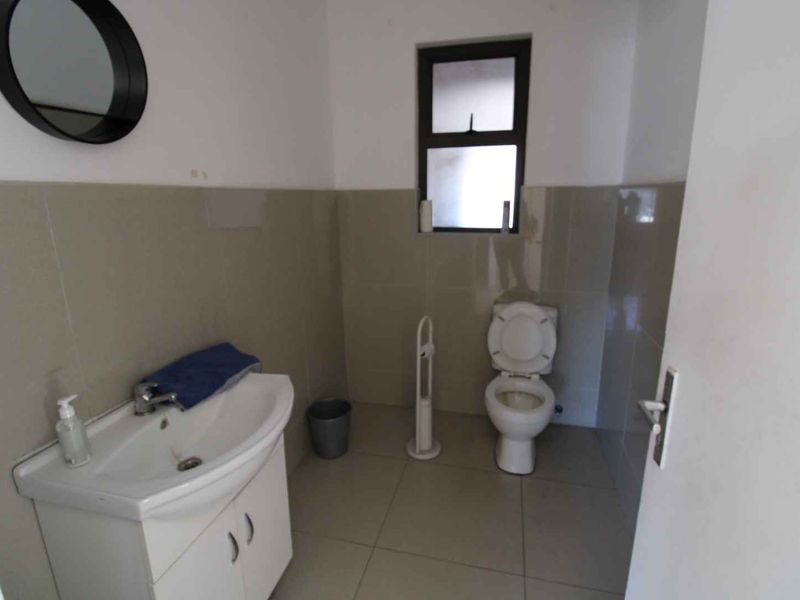 Well located on busy street close to Industrial Area! - Photo 4