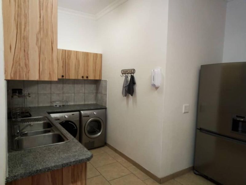 MODERN HOUSE FOR SALE- LANGSTRAND WALVISBAY - Photo 5